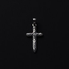 画像1: ANTIDOTE BUYERS CLUB/Engraved Cross Pendant（Silver） (1)