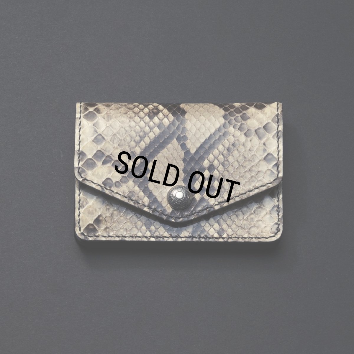 画像1: ANTIDOTE BUYERS CLUB/Compact Trucker Wallet（Python）（Natural） (1)