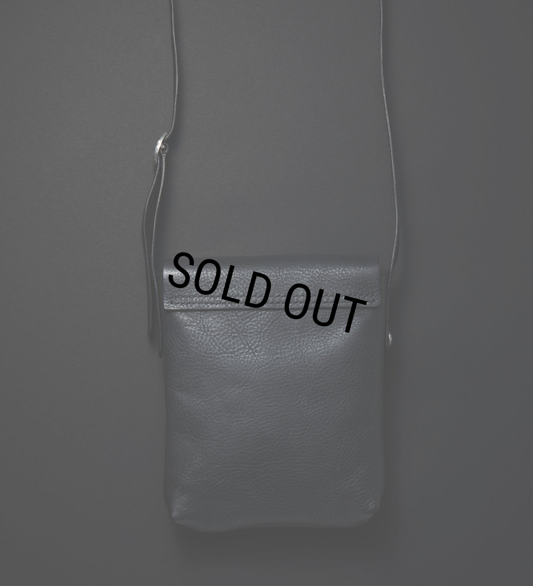 画像2: ANTIDOTE BUYERS CLUB/Leather Compact Shoulder Bag（Black） (2)