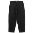 画像1: CALEE/Vintage type chino cloth tuck trousers（Black）［チノトラウザース-22秋冬］ (1)
