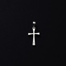 画像2: ANTIDOTE BUYERS CLUB/Engraved Tiny Cross Pendant（Silver） (2)