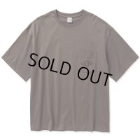 CALEE/Drop shoulder CALEE logo pocket t-shirt（Charcoal）［ドロップショルダーポケT-23春夏］