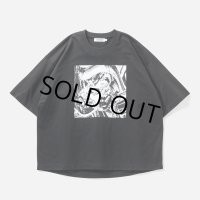 TIGHTBOOTH/BLOND T-SHIRT（Black） 【30%OFF】［プリントT-23春夏］