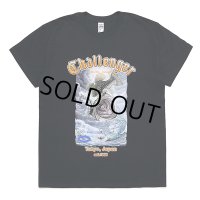 CHALLENGER/RISING BASS TEE（BLACK）［プリントT-23秋冬］