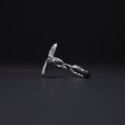 画像2: ANTIDOTE BUYERS CLUB/Engraved Cross Ring（Silver） (2)