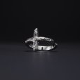 画像1: ANTIDOTE BUYERS CLUB/Engraved Cross Ring（Silver）［クロスリング］ (1)