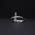 画像1: ANTIDOTE BUYERS CLUB/Engraved Cross Ring（Silver） (1)