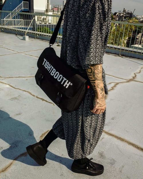 他の写真3: 【30%OFF】TIGHTBOOTH/LOGO SHOULDER BAG（Black）［ロゴショルダーバッグ-23夏］