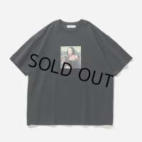 TIGHTBOOTH/SIT ON IT T-SHIRT（Black）［プリントT-23夏］