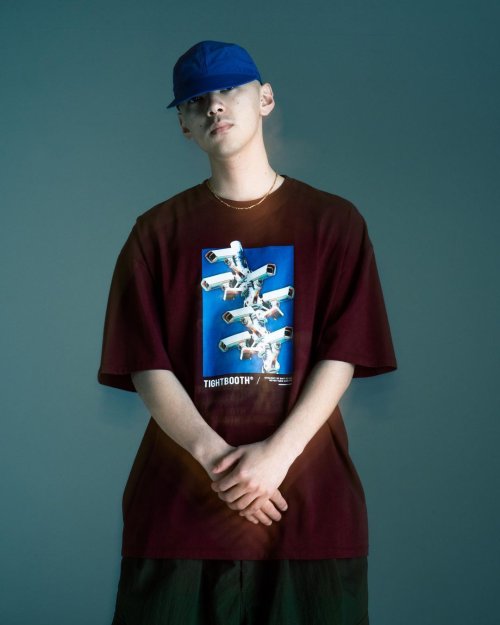 他の写真3: TIGHTBOOTH/SECURITY LEVEL ∞ T-SHIRT（Wine） 【30%OFF】［プリントT-23秋冬］