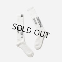 TIGHTBOOTH/LABEL LOGO HIGH SOCKS（White）［ラベルロゴハイソックス-23秋冬］