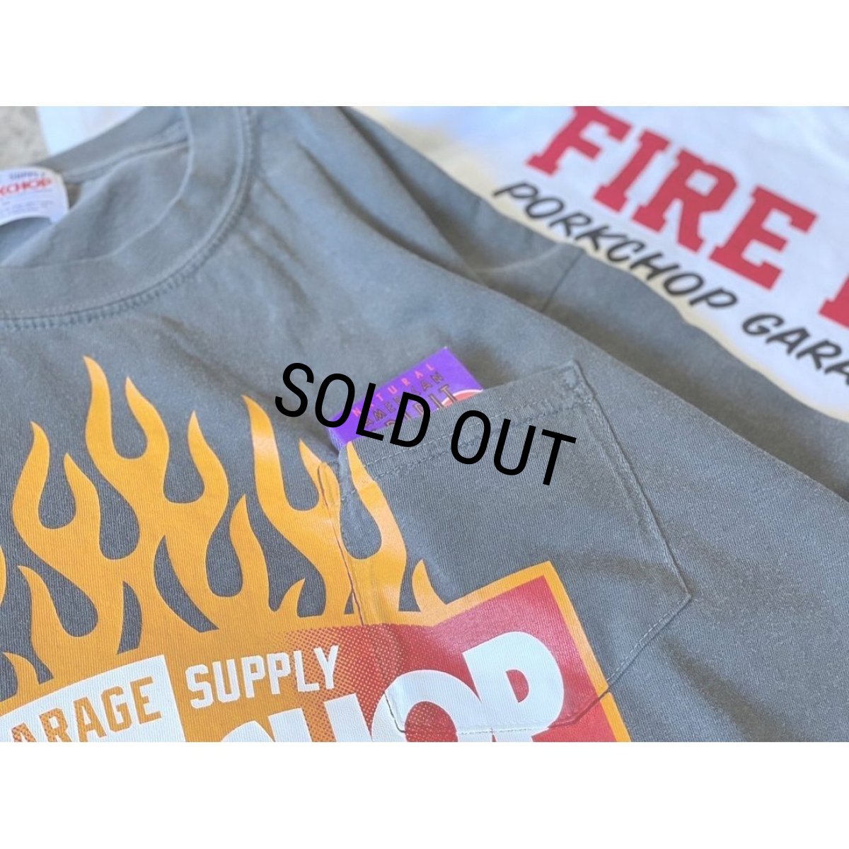 画像6: PORKCHOP/FIRE BLOCK POCKET TEE（ASH BLACK）［プリントポケT-23秋冬］ (6)