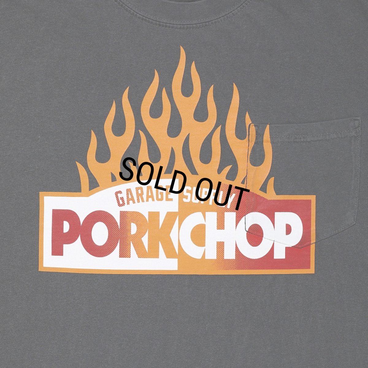 画像3: PORKCHOP/FIRE BLOCK POCKET TEE（ASH BLACK）［プリントポケT-23秋冬］ (3)