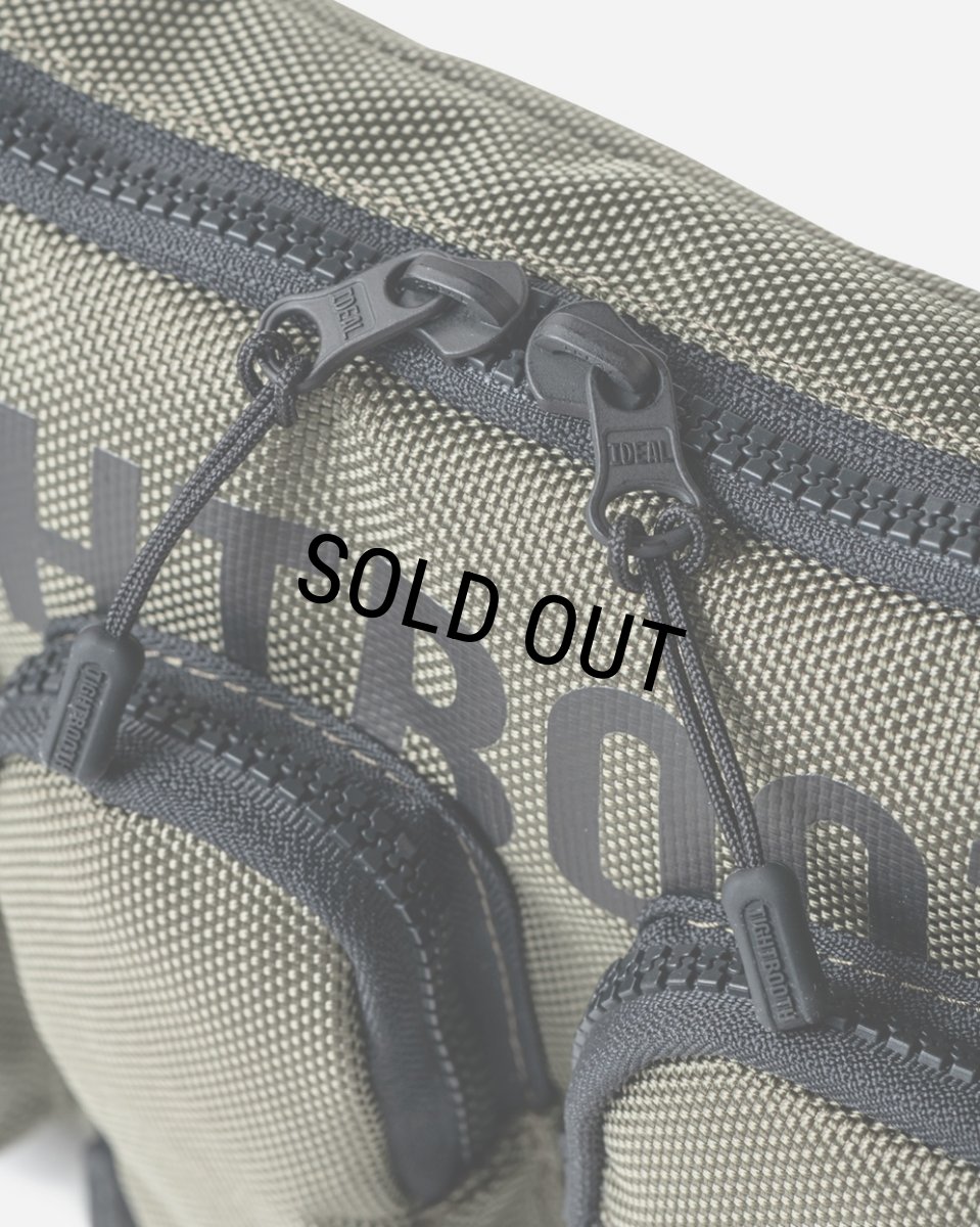 画像4: TIGHTBOOTH/TRIPLE POCKET SACOCHE（Khaki）［サコッシュ-23秋冬］ (4)