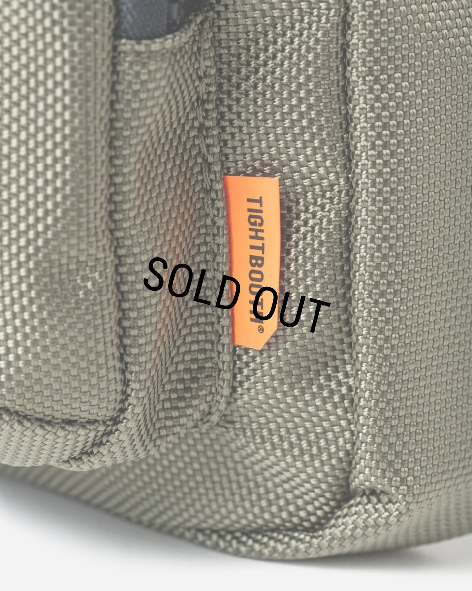 画像8: TIGHTBOOTH/TRIPLE POCKET SACOCHE（Khaki）［サコッシュ-23秋冬］ (8)