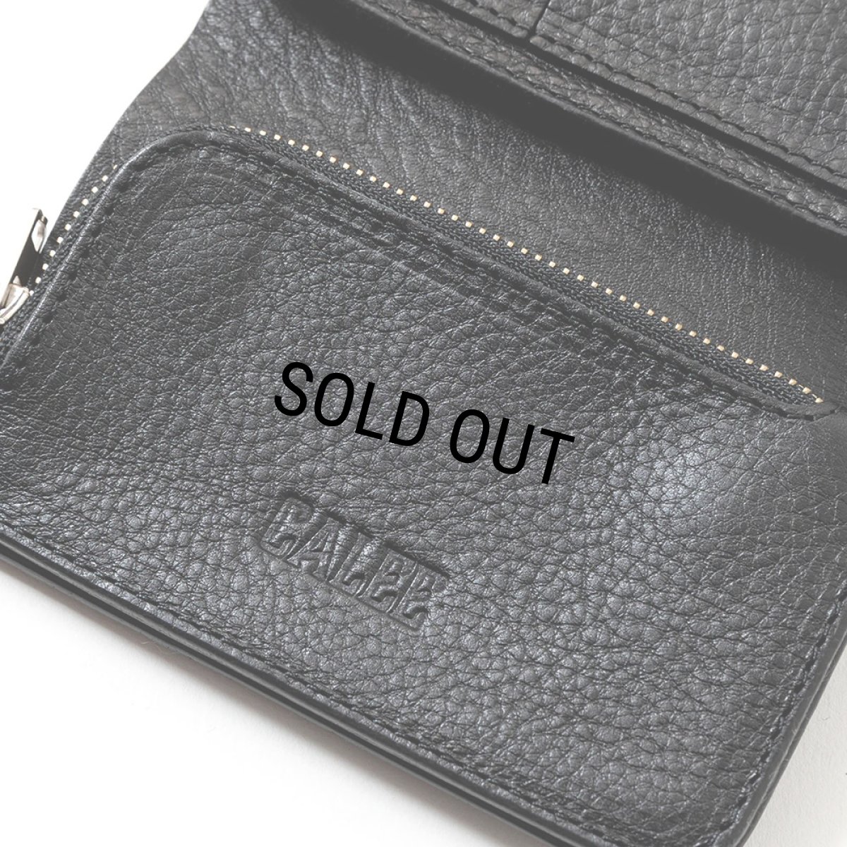 画像6: CALEE/PLANE LEATHER FLAP HALF WALLET＜STUDS CHARM＞（BLACK）［ハーフウォレット-23秋冬］ (6)