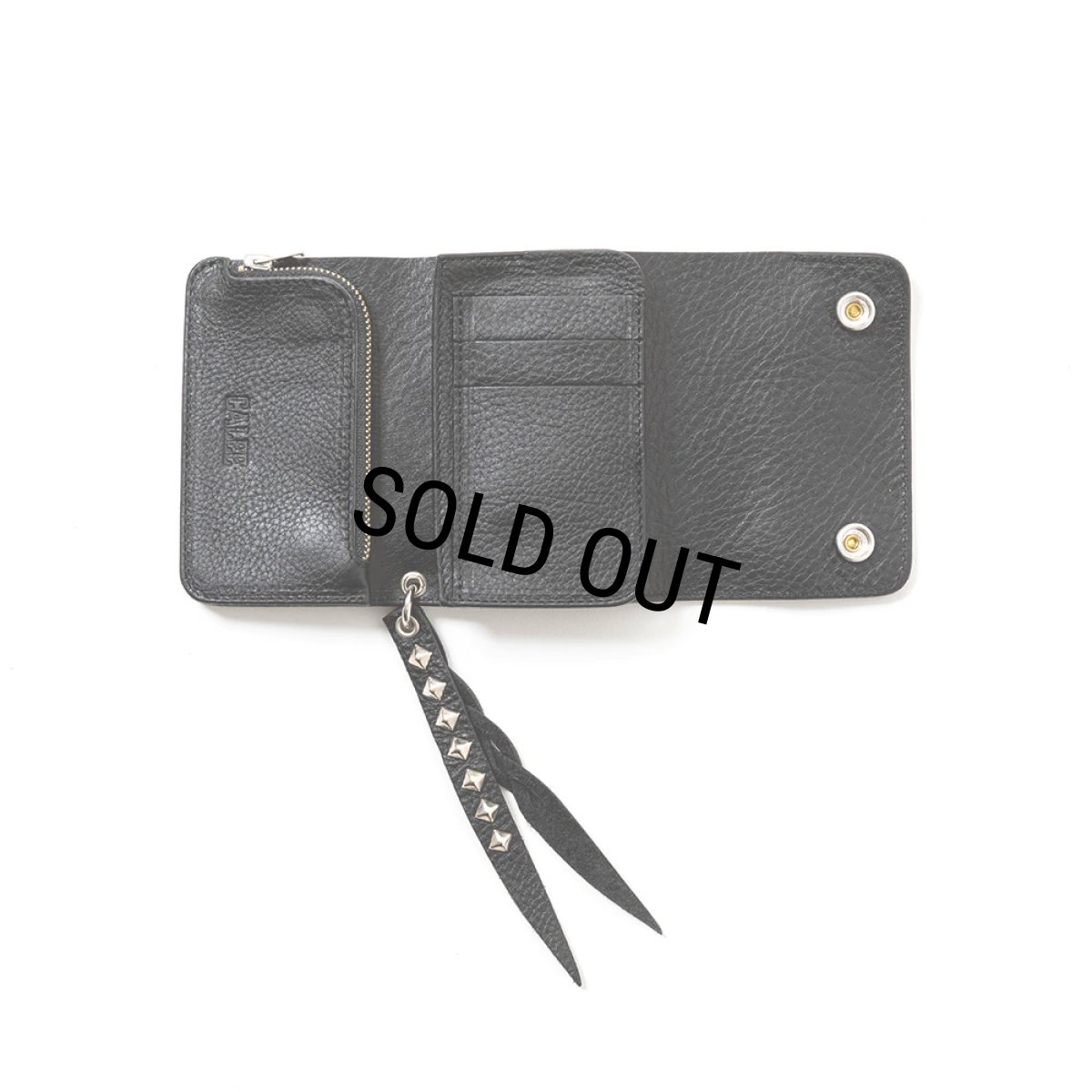 画像4: CALEE/PLANE LEATHER FLAP HALF WALLET＜STUDS CHARM＞（BLACK）［ハーフウォレット-23秋冬］ (4)