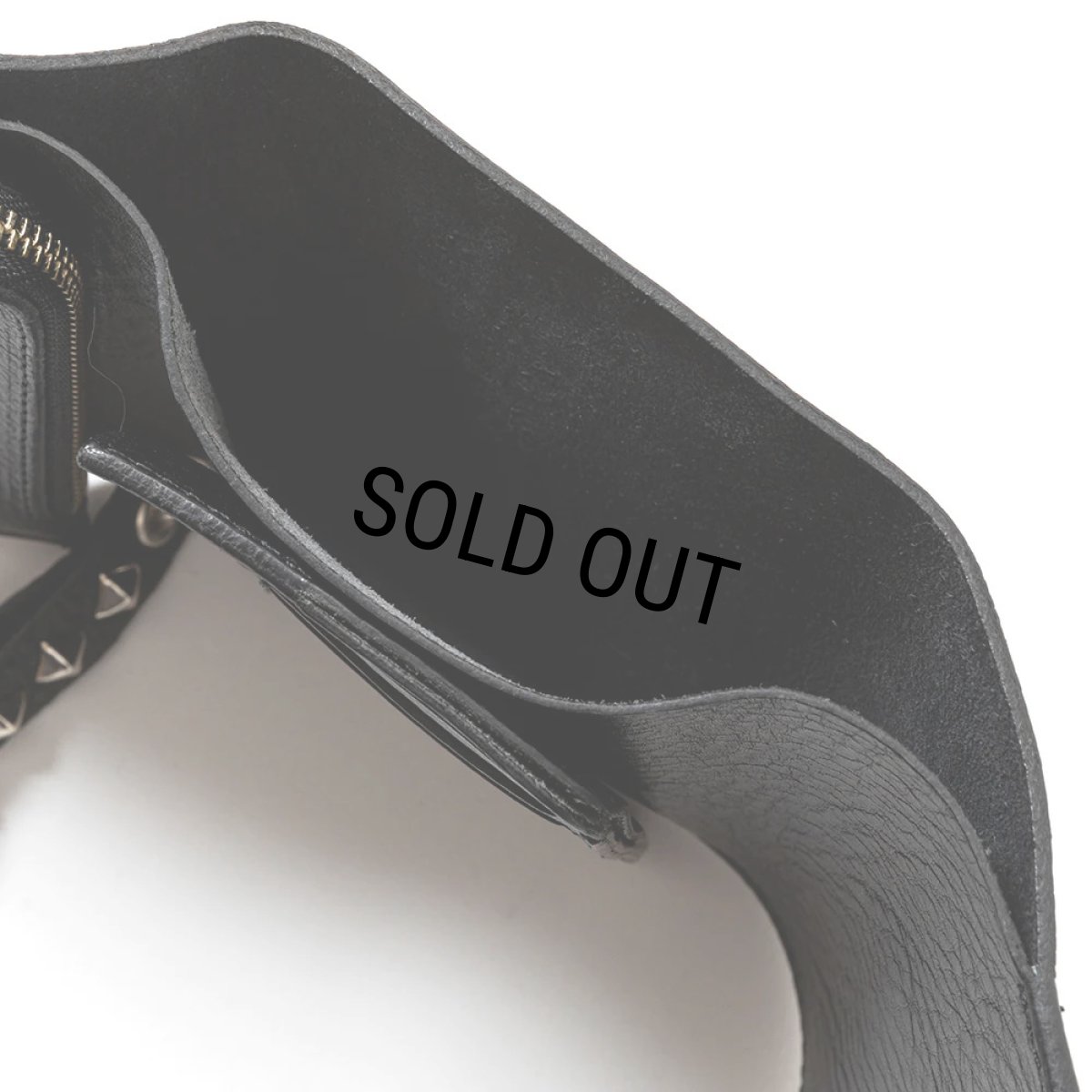 画像8: CALEE/PLANE LEATHER FLAP HALF WALLET＜STUDS CHARM＞（BLACK）［ハーフウォレット-23秋冬］ (8)