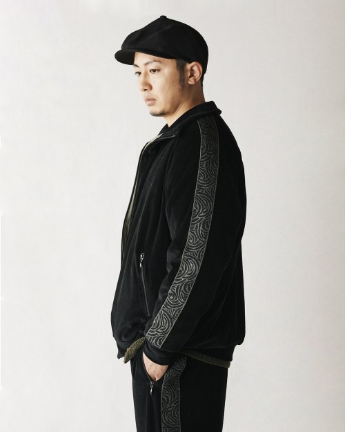 他の写真3: CALEE/VELOUR TRACK JACKET＜SPIRAL JACQUARD PATTERN＞（BLACK） 【30%OFF】［ベロアトラックJKT-23秋冬］