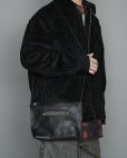 画像7: CALEE/STUDS LEATHER BODY BAG（BLACK）［スタッズレザーボディーバッグ-23秋冬］