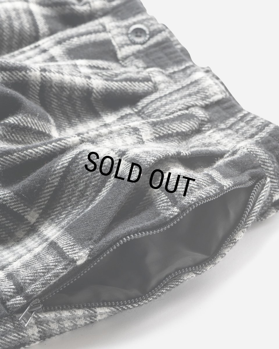 画像6: TIGHTBOOTH/PLAID FLANNEL BAGGY SLACKS（Black） 【30%OFF】［チェックフランネルバギースラックス-23秋冬］ (6)