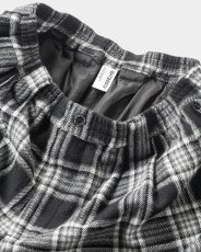 画像4: TIGHTBOOTH/PLAID FLANNEL BAGGY SLACKS（Black） 【30%OFF】［チェックフランネルバギースラックス-23秋冬］ (4)