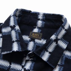 画像3: 【30%OFF】RATS/NATIVE PRINT FLANNEL SHIRT（BLUE）［ネイティブプリントフランネルシャツ-23秋冬］ (3)