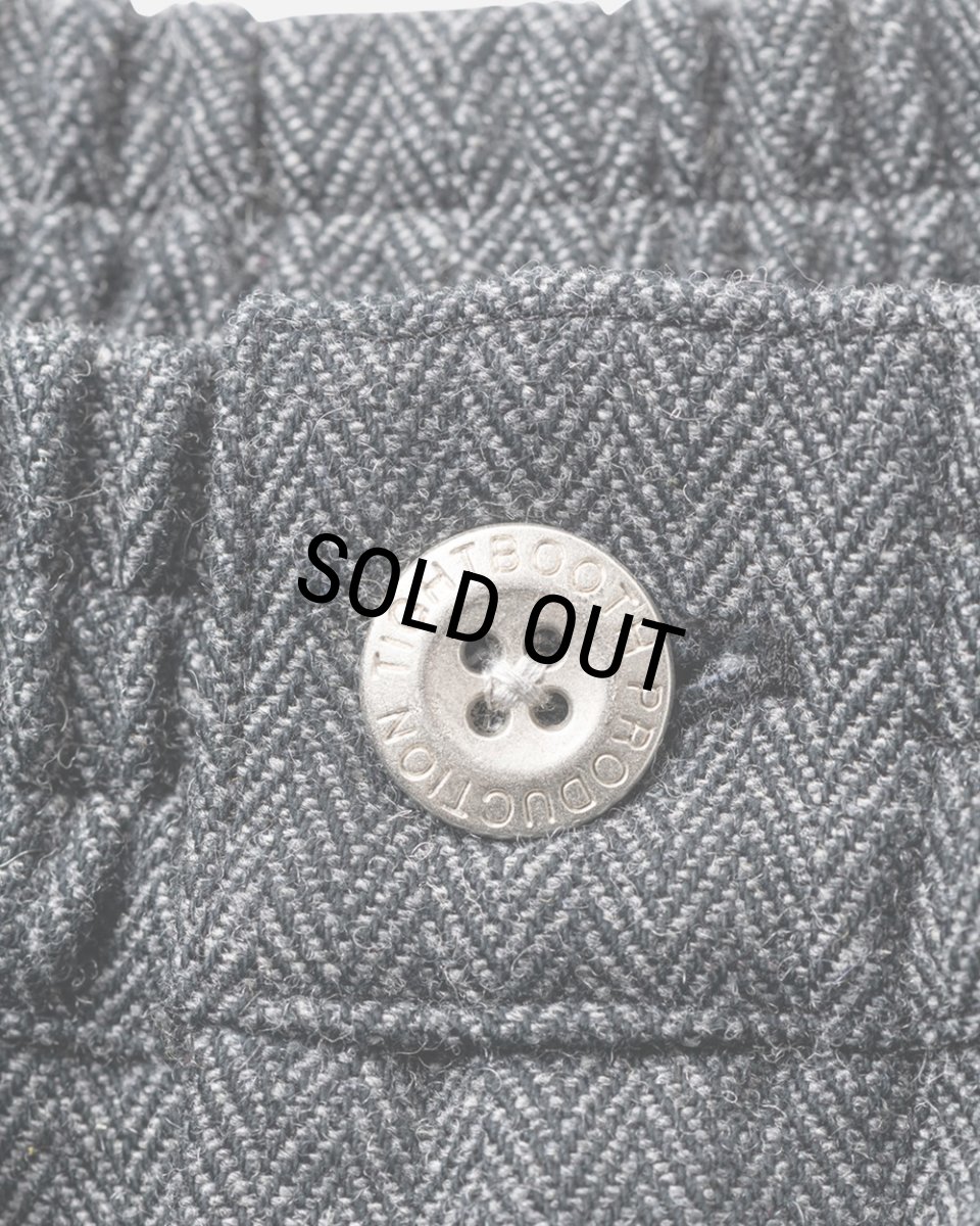 画像4: TIGHTBOOTH/WOOL HERRINGBONE BALLOON PANTS（Charcoal） 【20%OFF】［ウールヘリンボーンバルーンパンツ-23秋冬］ (4)