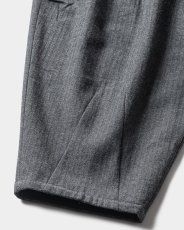 画像6: TIGHTBOOTH/WOOL HERRINGBONE BALLOON PANTS（Charcoal） 【20%OFF】［ウールヘリンボーンバルーンパンツ-23秋冬］ (6)