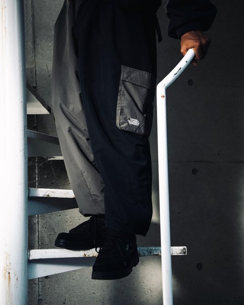 他の写真3: TIGHTBOOTH/CYBORG BALLOON CARGO PANTS（Black）［サイボーグバルーンカーゴパンツ-23秋冬］