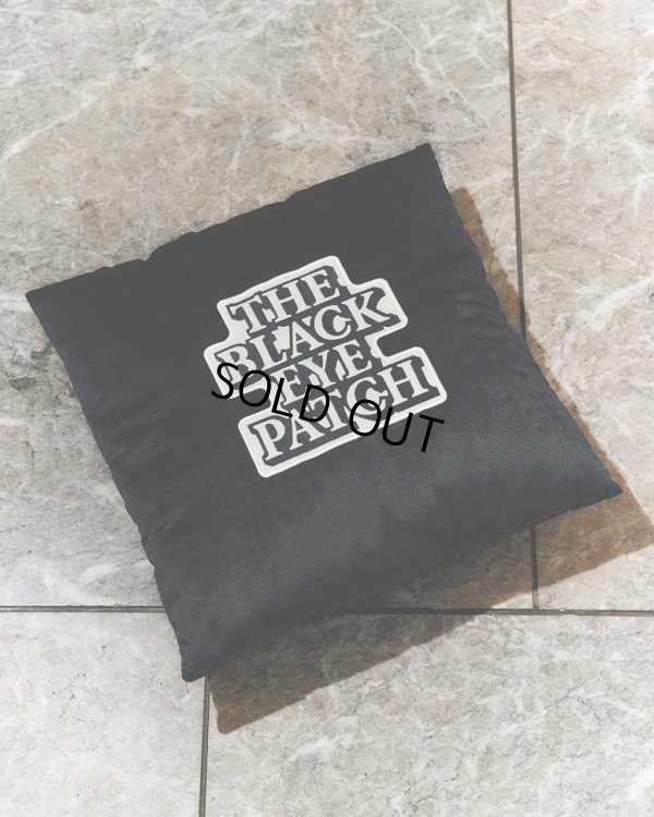 画像3: BlackEyePatch/OG LABEL VELOUR CUSHION（BLACK）