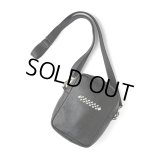 CALEE/STUDS LEATHER SHOULDER POUCH ＜TYPE A＞（BLACK）［スタッズレザーショルダーポーチ-24春夏］