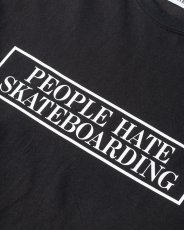画像3: TIGHTBOOTH/PEOPLE HATE SKATE T-SHIRT（Black）［プリントT-24春夏］ (3)