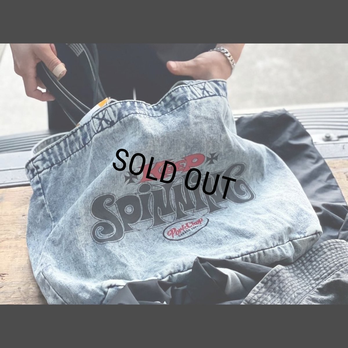 画像6: PORKCHOP/SPINNING DENIM TOTEBAG（CHEMICAL WASH DENIM）［デニムトートバッグ-24春夏］ (6)