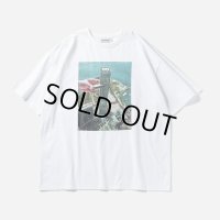 【30%OFF】TIGHTBOOTH/JENGA T-SHIRT（White）［プリントT-24春夏］