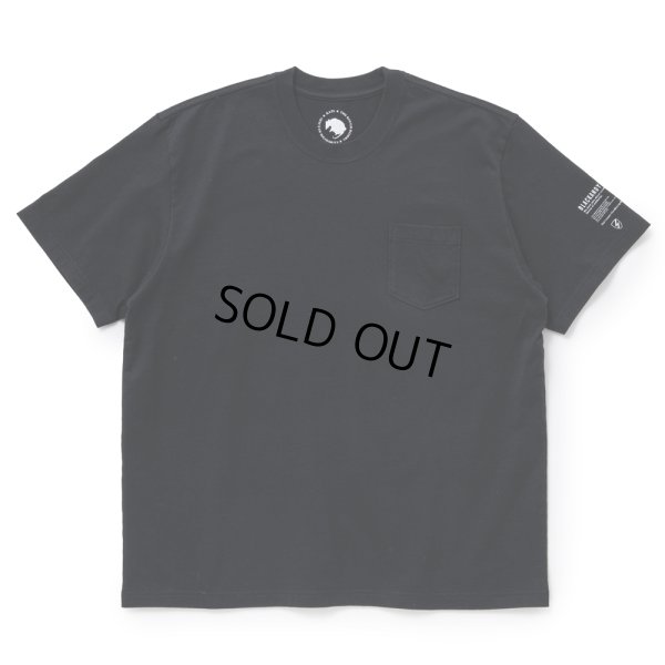画像1: RATS/PACK TEE "CREW NECK REGULAR SILHOUETTE"（BLACK）［プリントポケT-24春夏］