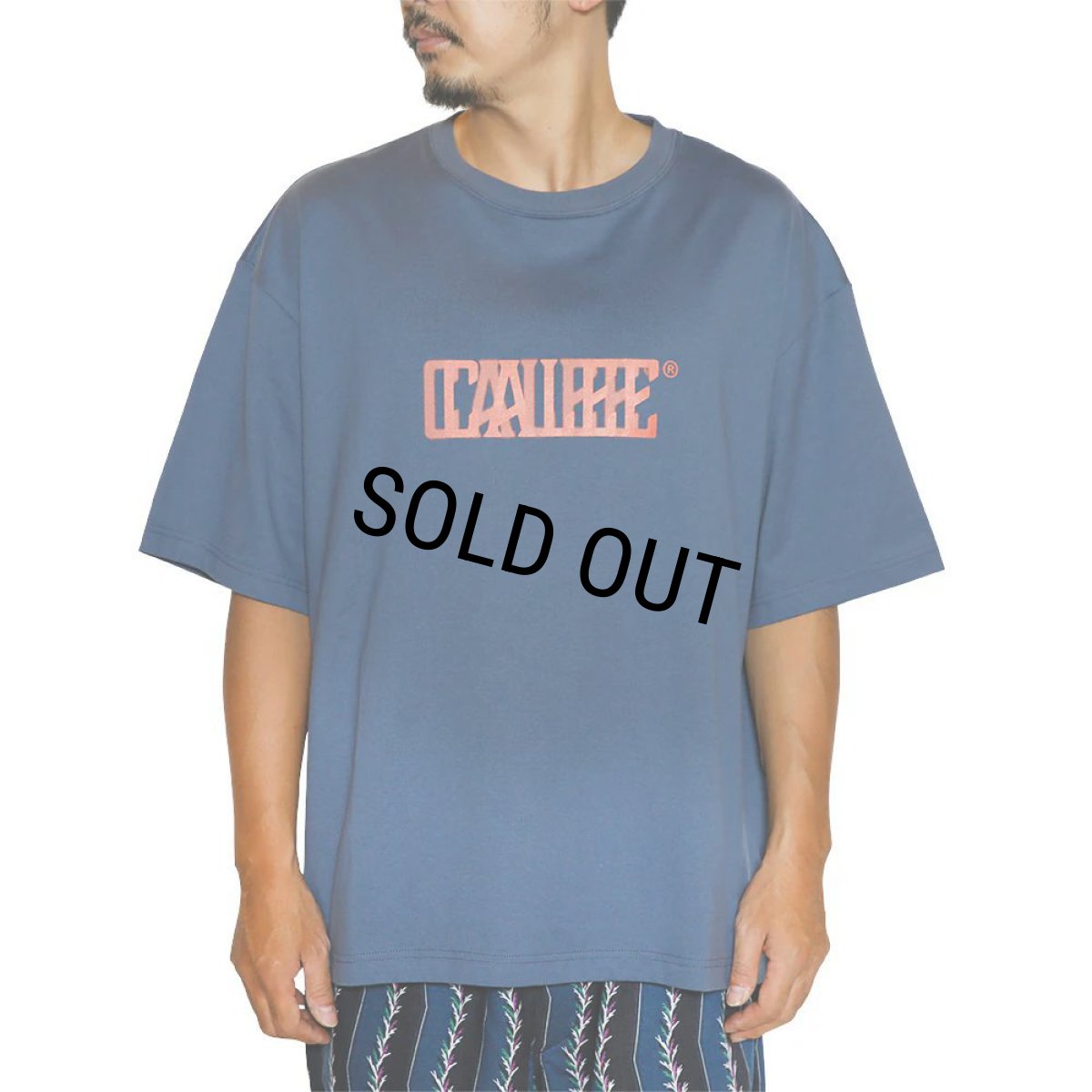 画像4: 【30%OFF】CALEE/DROP SHOULDER CALEE BLUR LOGO TEE（YELLOW）［ドロップショルダープリントT-24春夏］ (4)