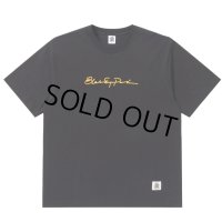 BlackEyePatch/AUTOGRAPH LOGO TEE（BLACK）