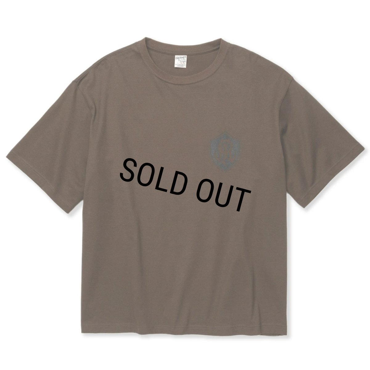 画像2: 【40%OFF】CALEE/DROP SHOULDER S.V.D.S.H LOGO TEE ＜NATURALLY PAINT DESIGN＞（BROWN）［ドロップショルダープリントT-24春夏］ (2)