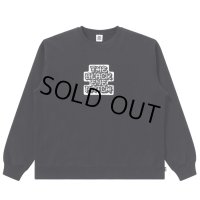 BlackEyePatch/KANJI LABEL TYPEFACE CREW SWEAT（BLACK）