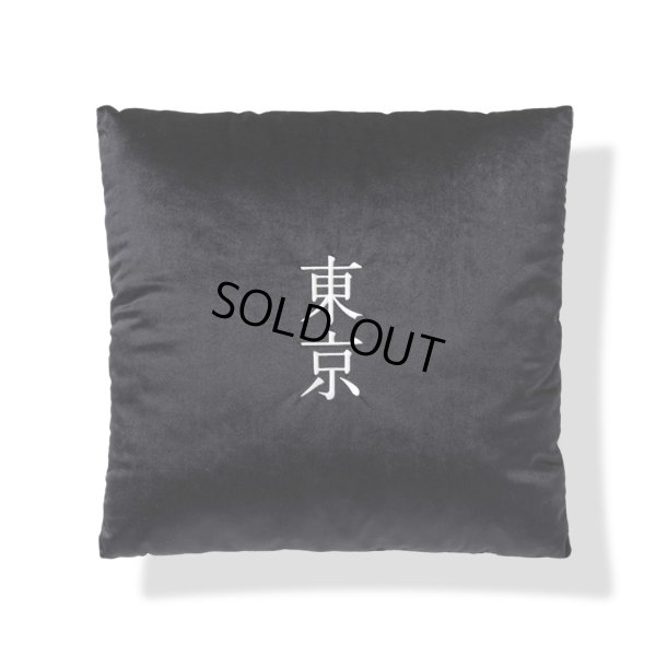 画像2: BlackEyePatch/OG LABEL VELOUR CUSHION（BLACK）