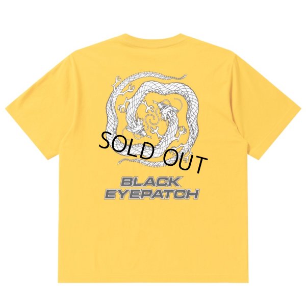 画像1: BlackEyePatch/REFLECTIVE DRAGON SWIRL LOGO TEE（MUSTARD）