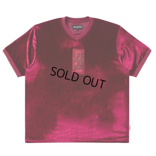 画像1: BlackEyePatch/HWC LABEL EMBROIDERED VELOUR V NECK S/S SHIRT（BURGUNDY）