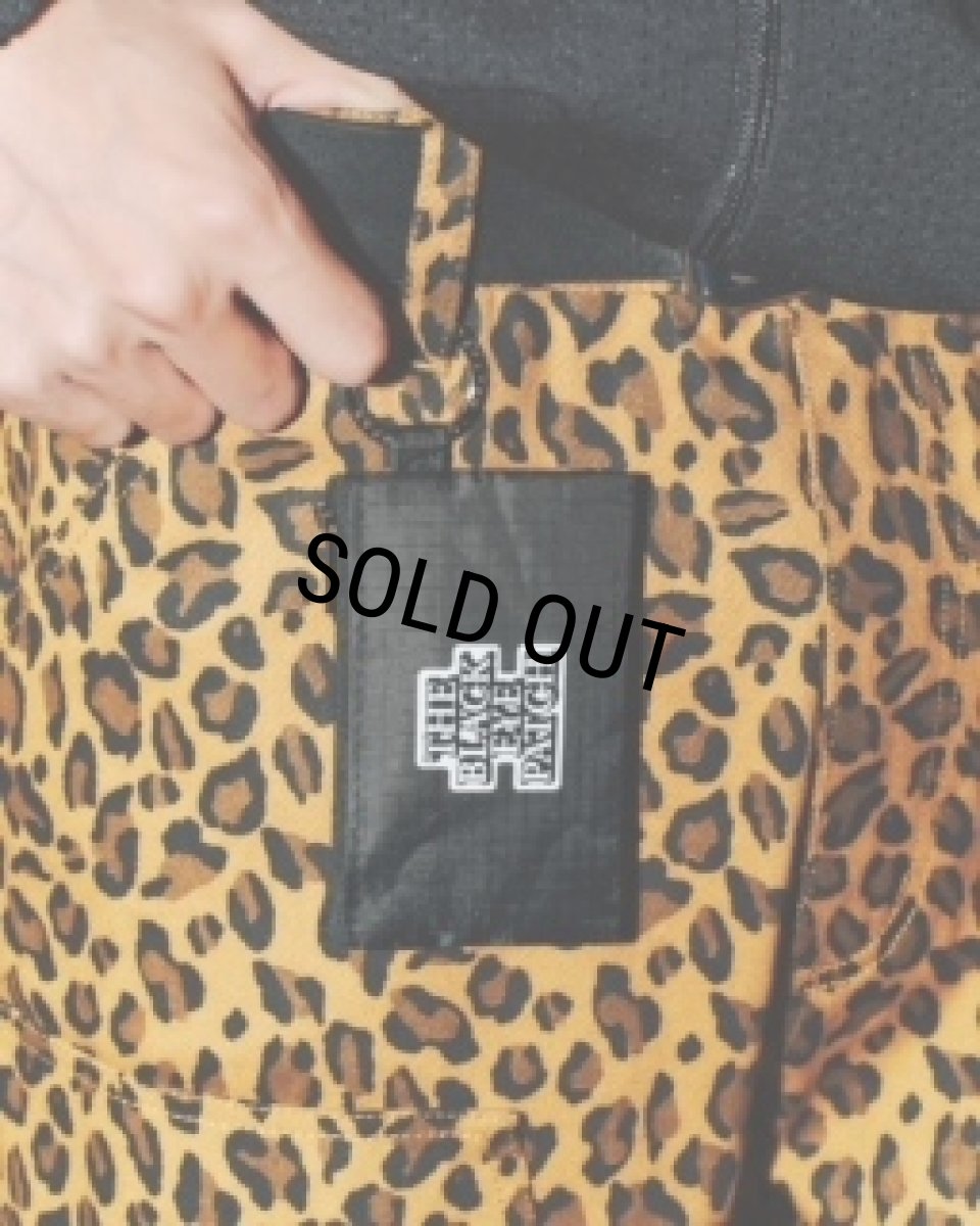 画像3: BlackEyePatch/OG LABEL NYLON KEYRING POUCH（BLACK） (3)