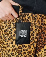 画像3: BlackEyePatch/OG LABEL NYLON KEYRING POUCH（BLACK） (3)