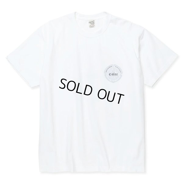 画像1: 【30%OFF】CALEE/STRETCH EMBLEM LOGO TEE ＜NATURALLY PAINT DESIGN＞（WHITE）［プリントT-24春夏］