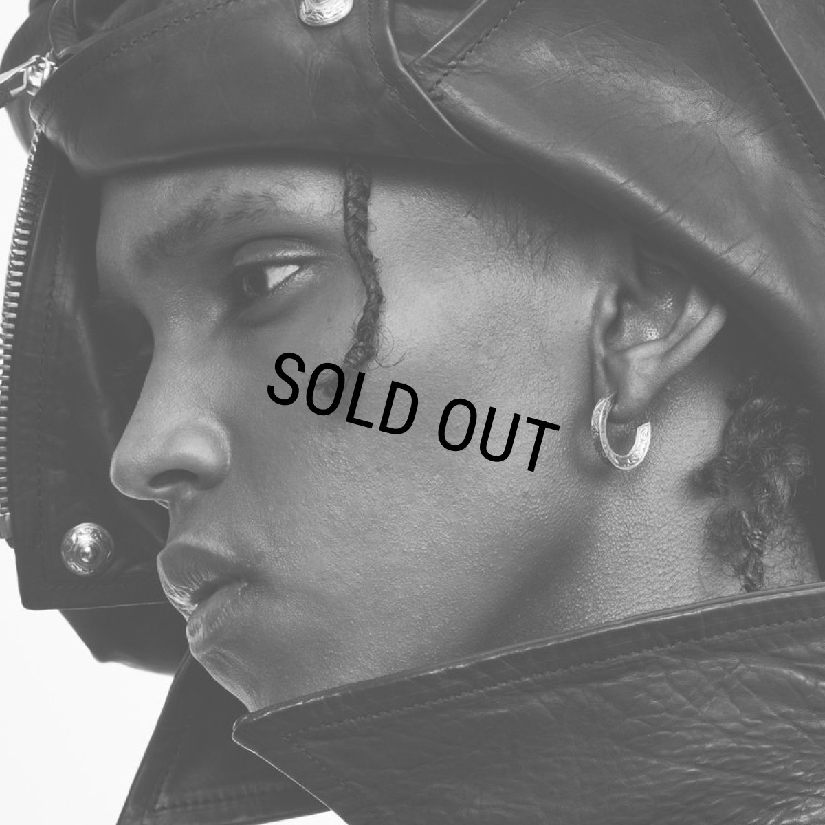 画像2: ANTIDOTE BUYERS CLUB/Engraved Triangle Earring（Silver） (2)