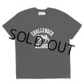 CHALLENGER/WOLF COLLEGE TEE（BLACK）［プリントT-24秋冬］