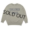CHALLENGER/COLLEGE LOGO C/N SWEAT（KHAKI）［クルーネックスウェット-24秋冬］