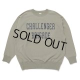 CHALLENGER/COLLEGE LOGO C/N SWEAT（KHAKI）［クルーネックスウェット-24秋冬］